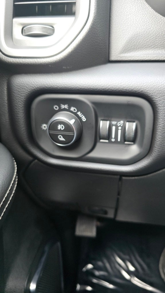 2026 RAM Ram 3500 RAM 3500 LARAMIE CREW CAB 4X4 6'4' BOX