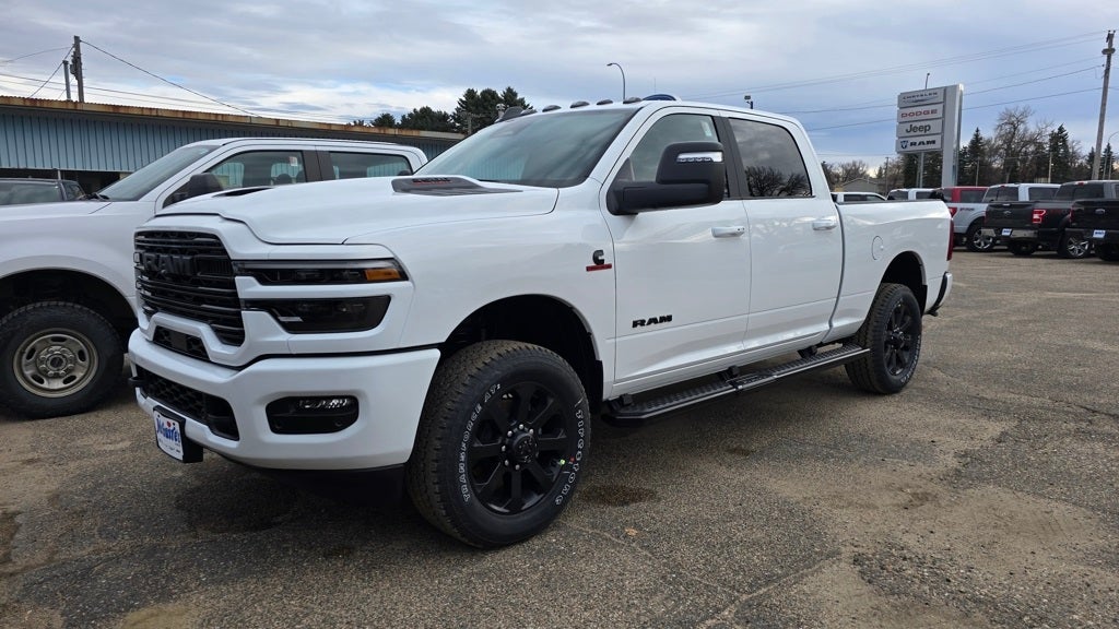 2026 RAM Ram 3500 RAM 3500 LARAMIE CREW CAB 4X4 6'4' BOX
