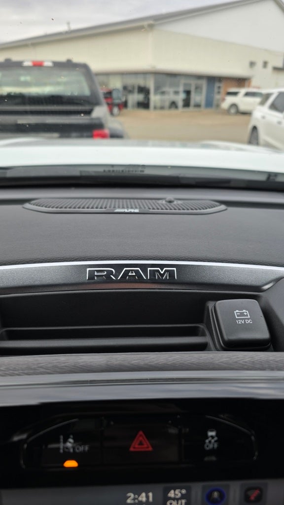 2026 RAM Ram 3500 RAM 3500 LARAMIE CREW CAB 4X4 6'4' BOX