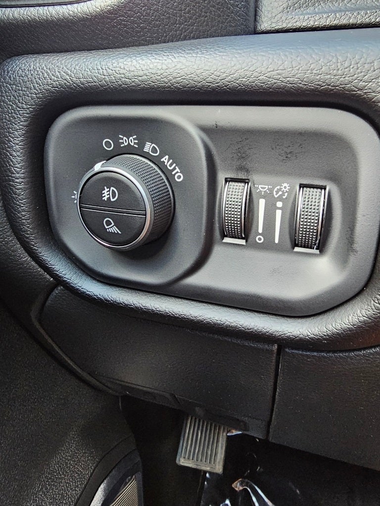 2024 RAM Ram 3500 RAM 3500 LARAMIE CREW CAB 4X4 8' BOX