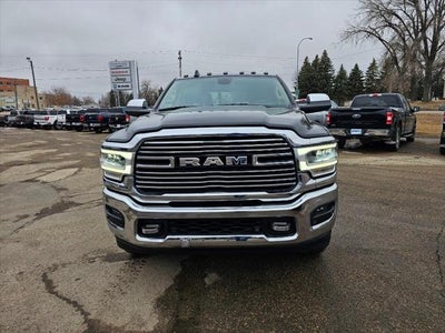 2021 RAM 3500 Laramie Crew Cab 4x4 8' Box