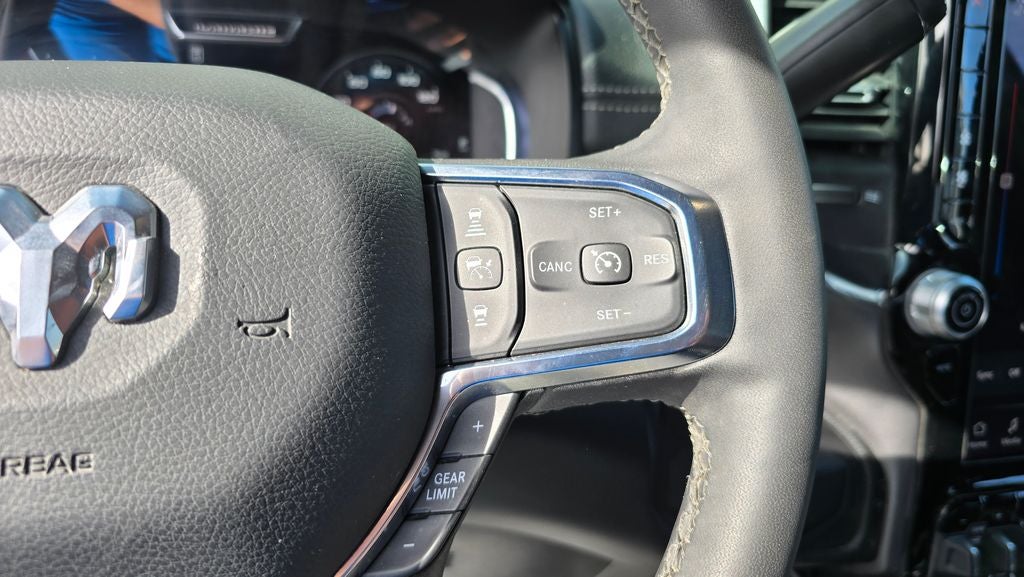 2025 RAM 2500 Laramie Crew Cab 4x4 8' Box