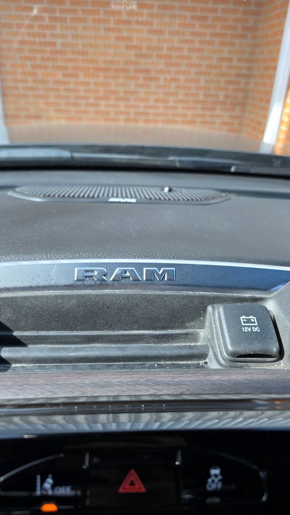 2025 RAM 2500 Laramie Crew Cab 4x4 8' Box