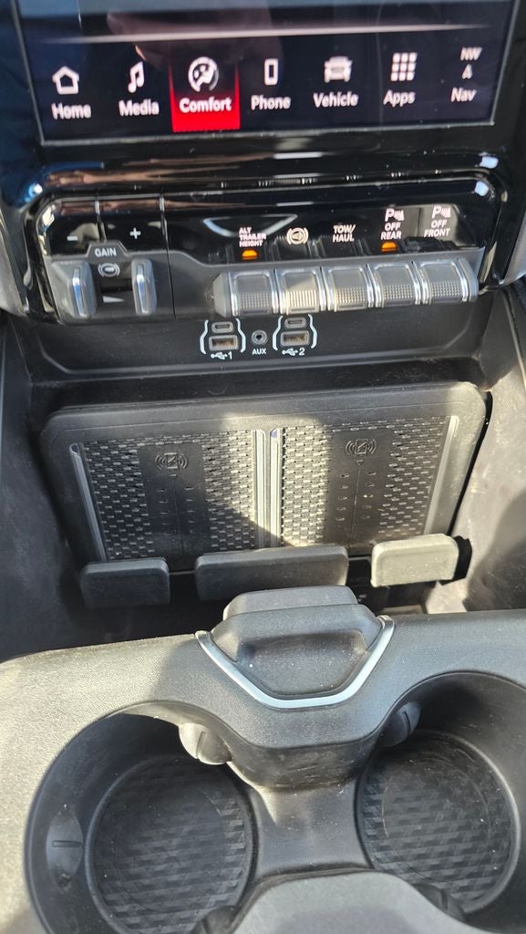 2025 RAM 2500 Laramie Crew Cab 4x4 8' Box