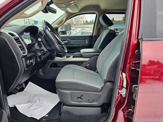 2020 RAM 3500 Big Horn Crew Cab 4x4 8' Box