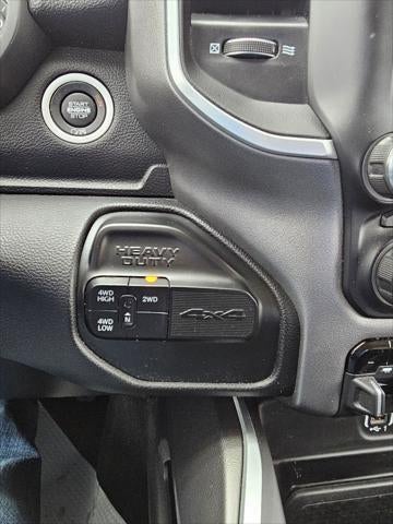 2020 RAM 3500 Big Horn Crew Cab 4x4 8' Box