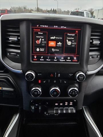 2020 RAM 3500 Big Horn Crew Cab 4x4 8' Box