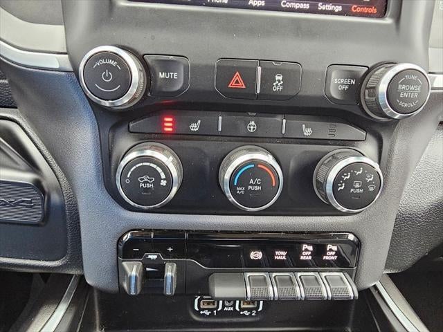 2020 RAM 3500 Big Horn Crew Cab 4x4 8' Box