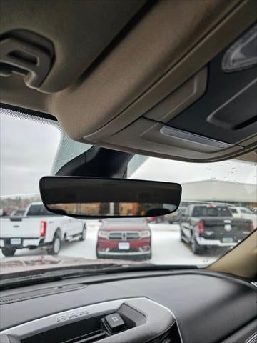 2020 RAM 3500 Big Horn Crew Cab 4x4 8' Box