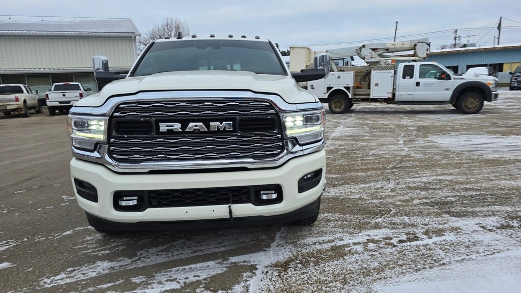 2022 RAM 3500 Limited Mega Cab 4x4 6'4' Box