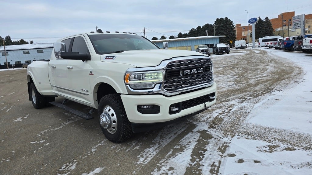 2022 RAM 3500 Limited Mega Cab 4x4 6'4' Box