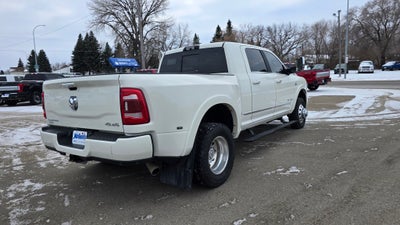 2022 RAM 3500 Limited Mega Cab 4x4 6'4' Box