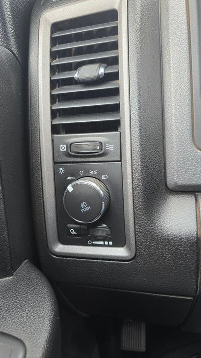 2017 RAM 1500 Express Crew Cab 4x4 5'7' Box