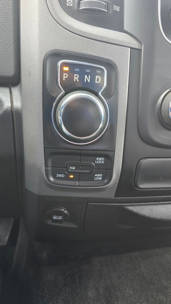 2017 RAM 1500 Express Crew Cab 4x4 5'7' Box