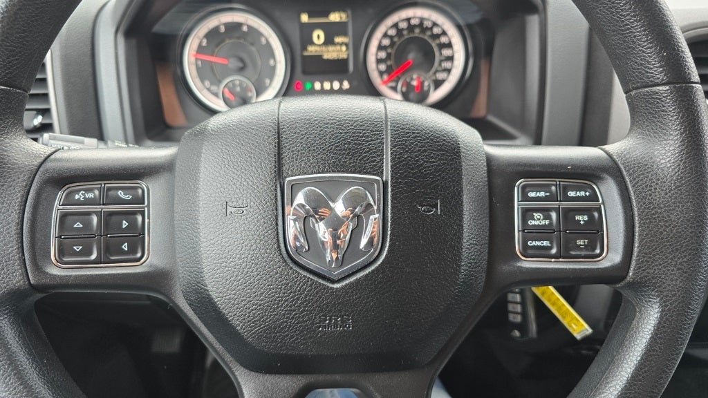 2018 RAM 1500 Express Crew Cab 4x4 5'7' Box