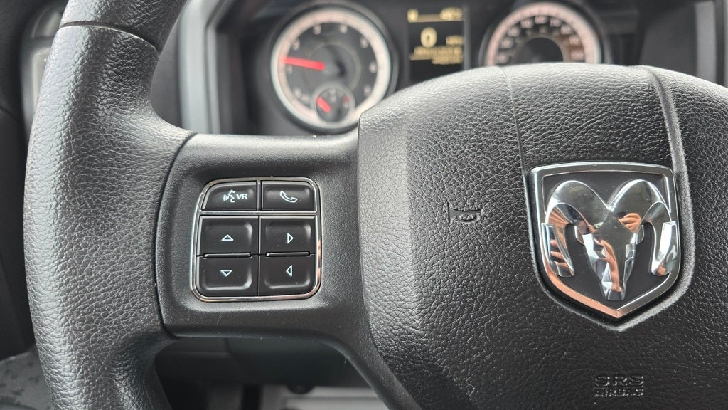 2018 RAM 1500 Express Crew Cab 4x4 5'7' Box