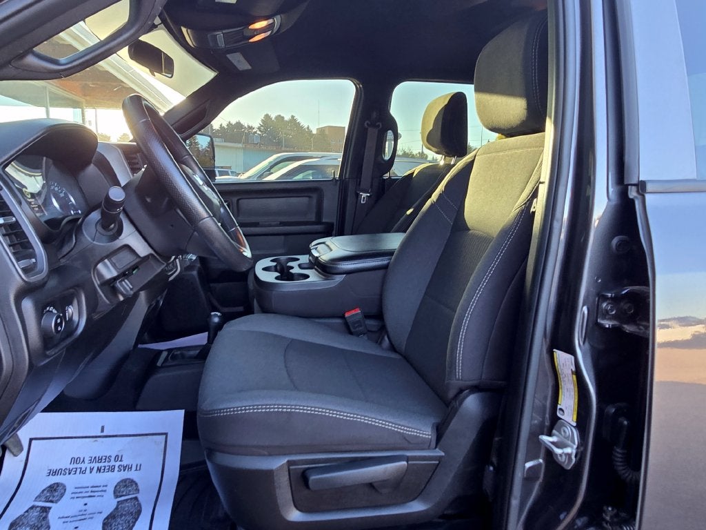 2024 RAM 2500 Tradesman Crew Cab 4x4 6'4' Box