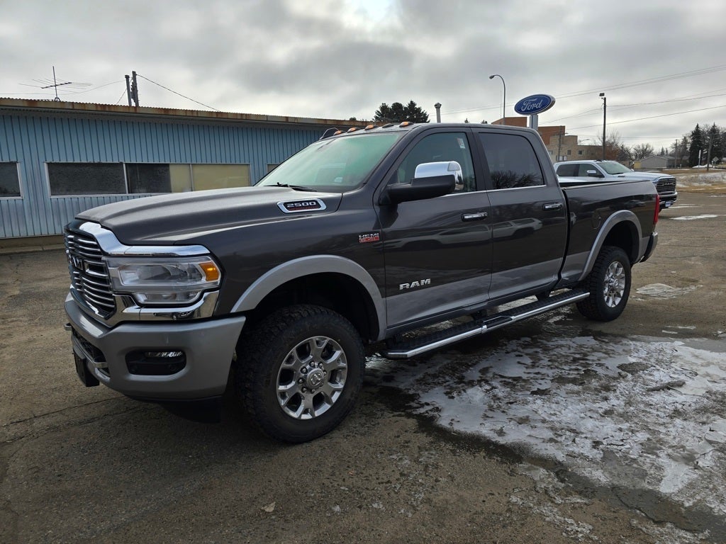 2022 RAM 2500 Laramie Crew Cab 4x4 6'4' Box