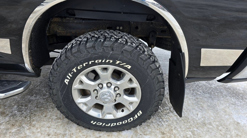 2023 RAM 2500 Laramie Crew Cab 4x4 6'4' Box