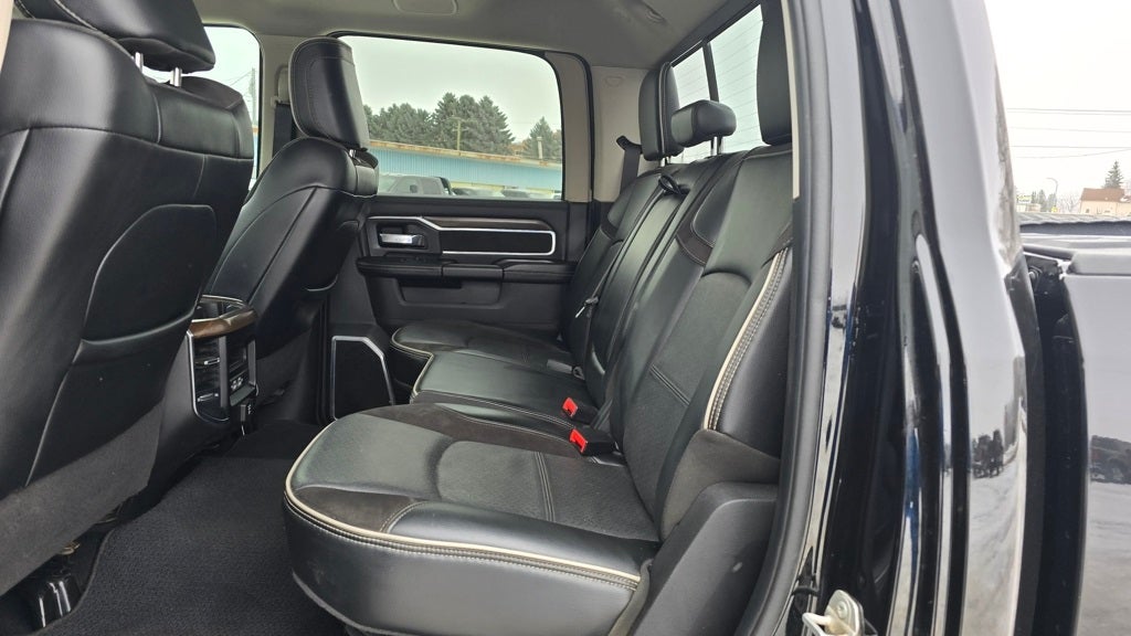 2023 RAM 2500 Laramie Crew Cab 4x4 6'4' Box