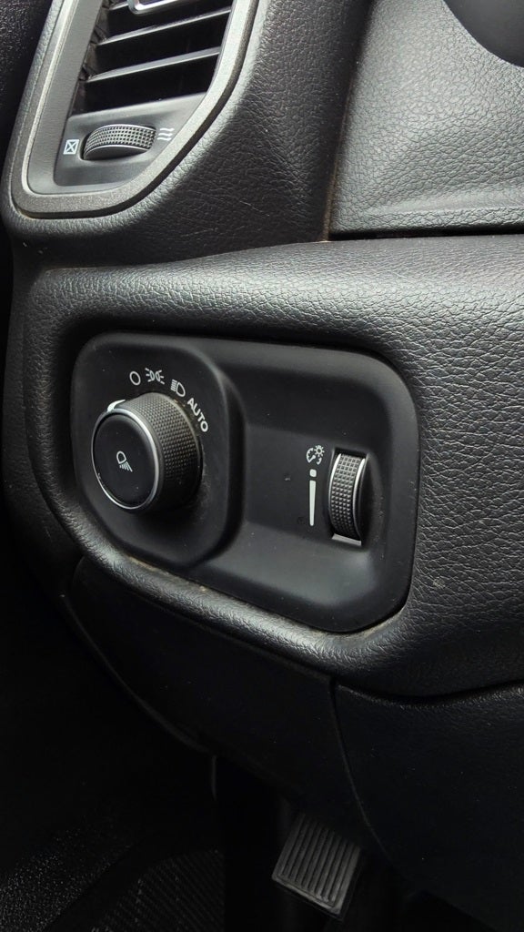 2024 RAM 2500 Tradesman Crew Cab 4x4 8' Box