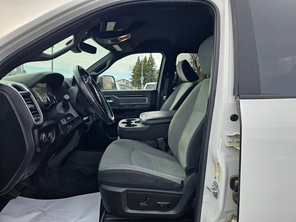 2022 RAM 2500 Big Horn Mega Cab 4x4 6'4'' Box