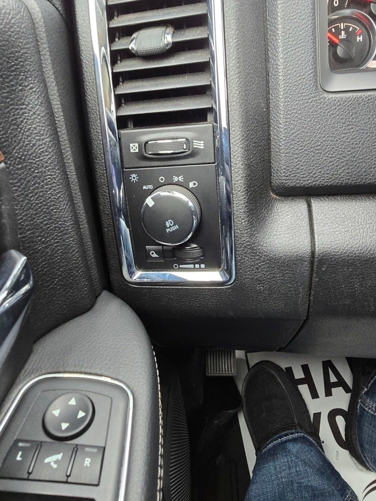 2018 RAM 2500 Laramie Mega Cab 4x4 6'4' Box