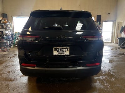 2022 Jeep Grand Cherokee L Altitude