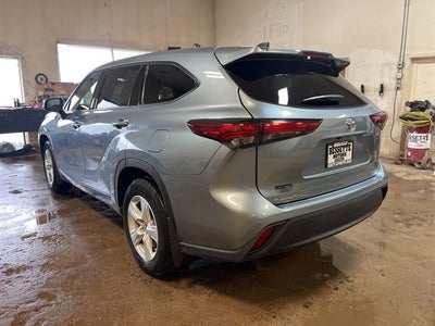 2022 Toyota Highlander LE