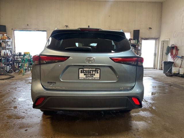 2022 Toyota Highlander LE