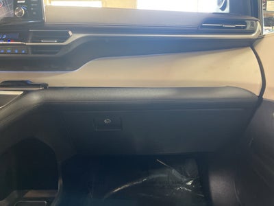 2022 Toyota Sienna Platinum