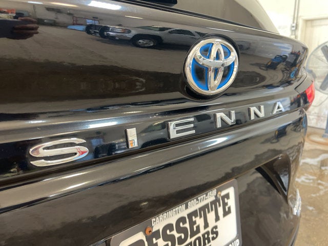 2022 Toyota Sienna Platinum