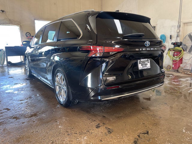 2022 Toyota Sienna Platinum
