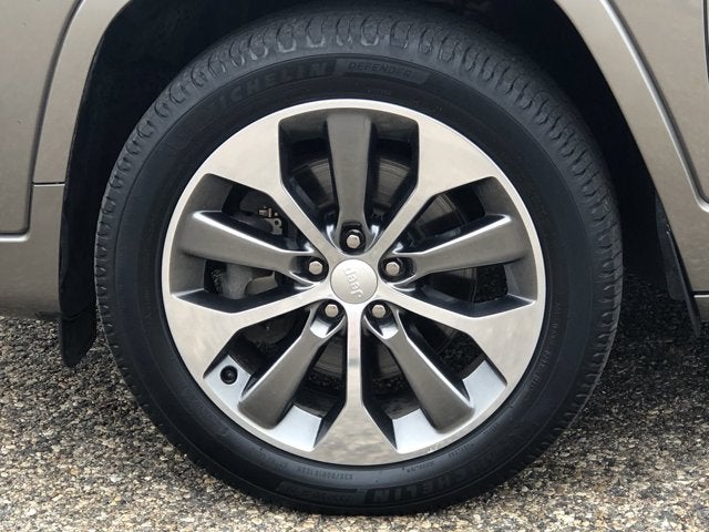 2019 Jeep Cherokee Overland