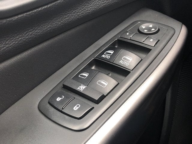 2019 Jeep Cherokee Overland