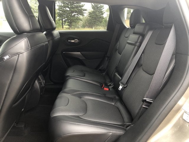 2019 Jeep Cherokee Overland
