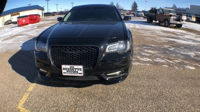 2023 Chrysler 300 Touring L