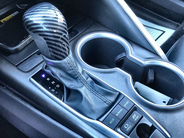 2022 Toyota Camry Hybrid XLE