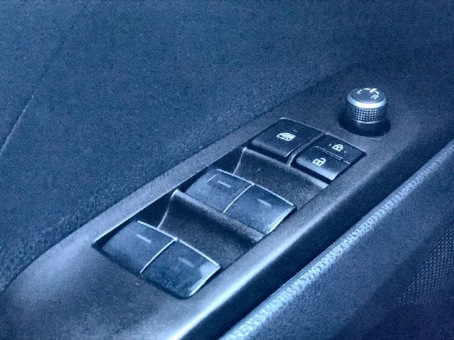 2022 Toyota Camry Hybrid XLE