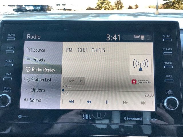 2022 Toyota Camry Hybrid XLE