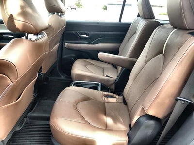 2024 Toyota Grand Highlander Base