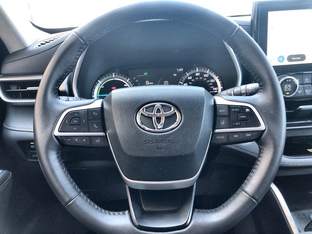 2023 Toyota Highlander Hybrid Bronze Edition