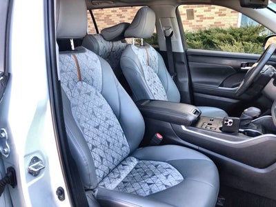 2023 Toyota Highlander Hybrid Bronze Edition