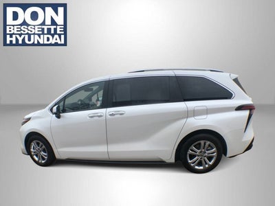 2024 Toyota Sienna Platinum