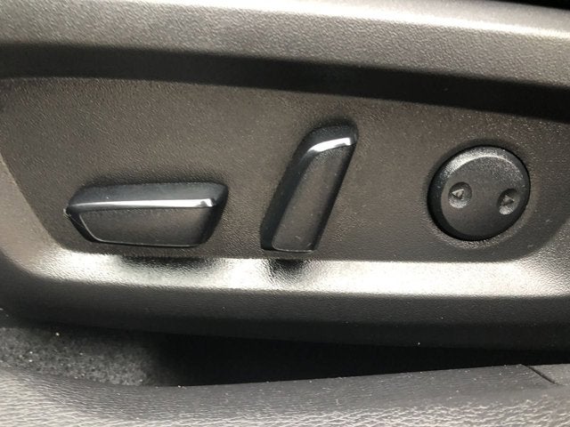 2024 Mitsubishi Outlander Base