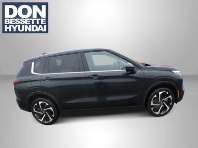 2024 Mitsubishi Outlander Base