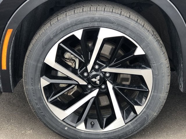 2024 Mitsubishi Outlander Base